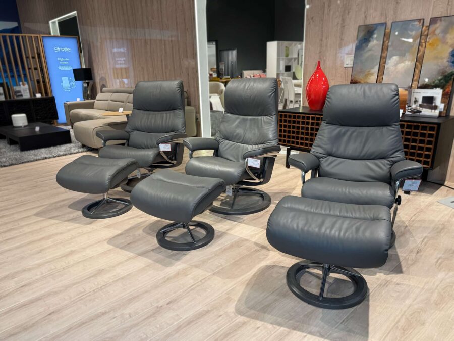 Stressless View Signature Recliners collection (S, M, L) in Paloma leather and Grey Base with polished aluminum