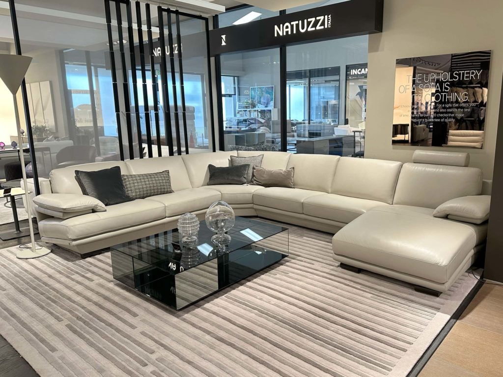 Natuzzi Italia Plaza 5pc Sectional - Furnitalia | Contemporary Italian ...