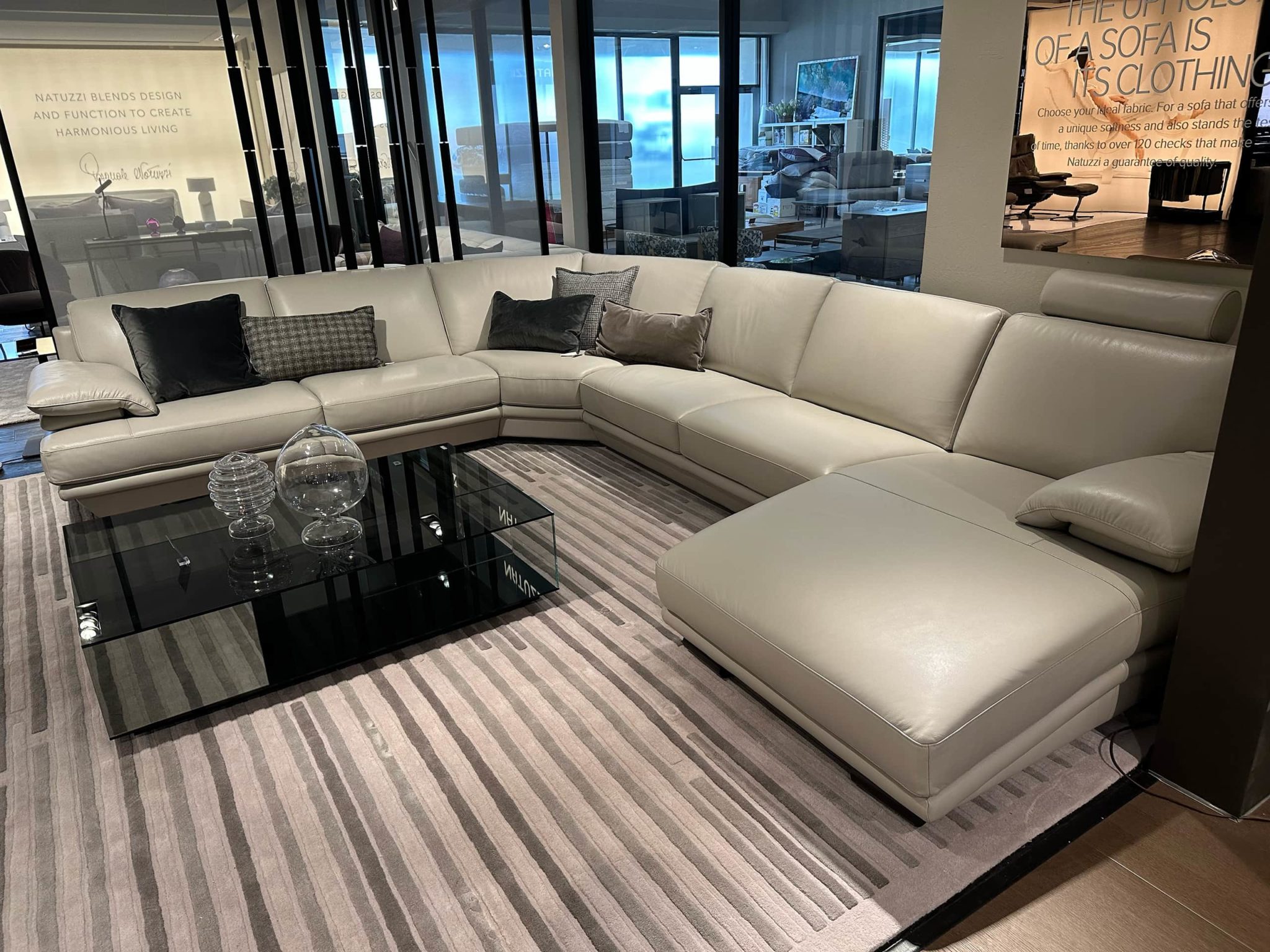 Natuzzi Italia Plaza 5pc Sectional - Furnitalia | Contemporary Italian ...