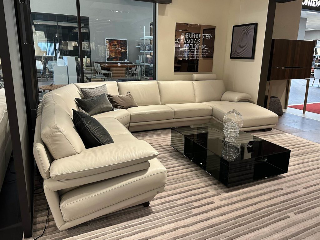 Natuzzi Italia Plaza 5pc Sectional - Furnitalia | Contemporary Italian ...