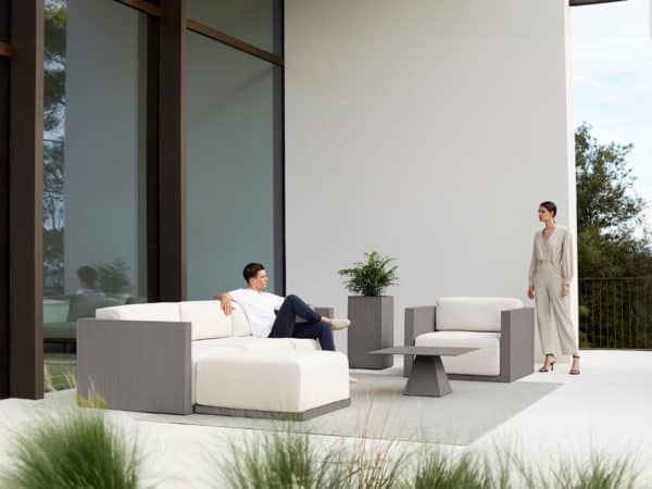 Vondom - Gatsby Collection with Coffee Table