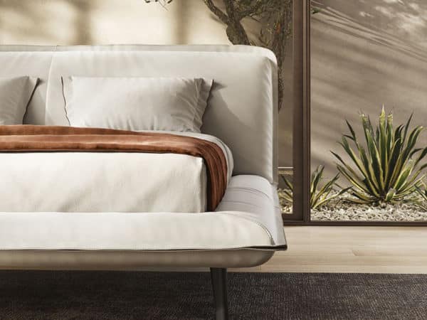 Natuzzi Italia Piuma Bed