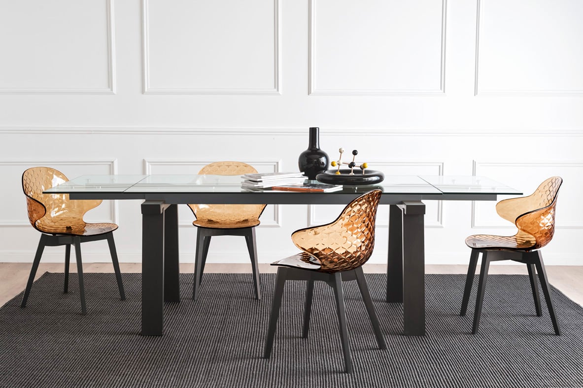 Calligaris Levante Table and Saint Tropez Chairs