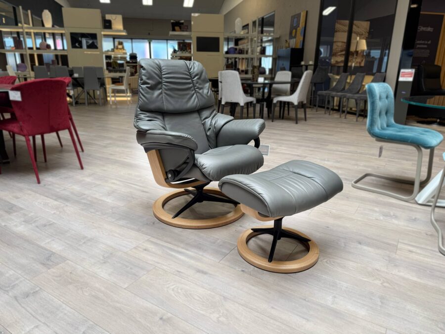 Stressless Reno Signature S recliner in Paloma Metal Grey leather and Oak Base with Matt Black Metal