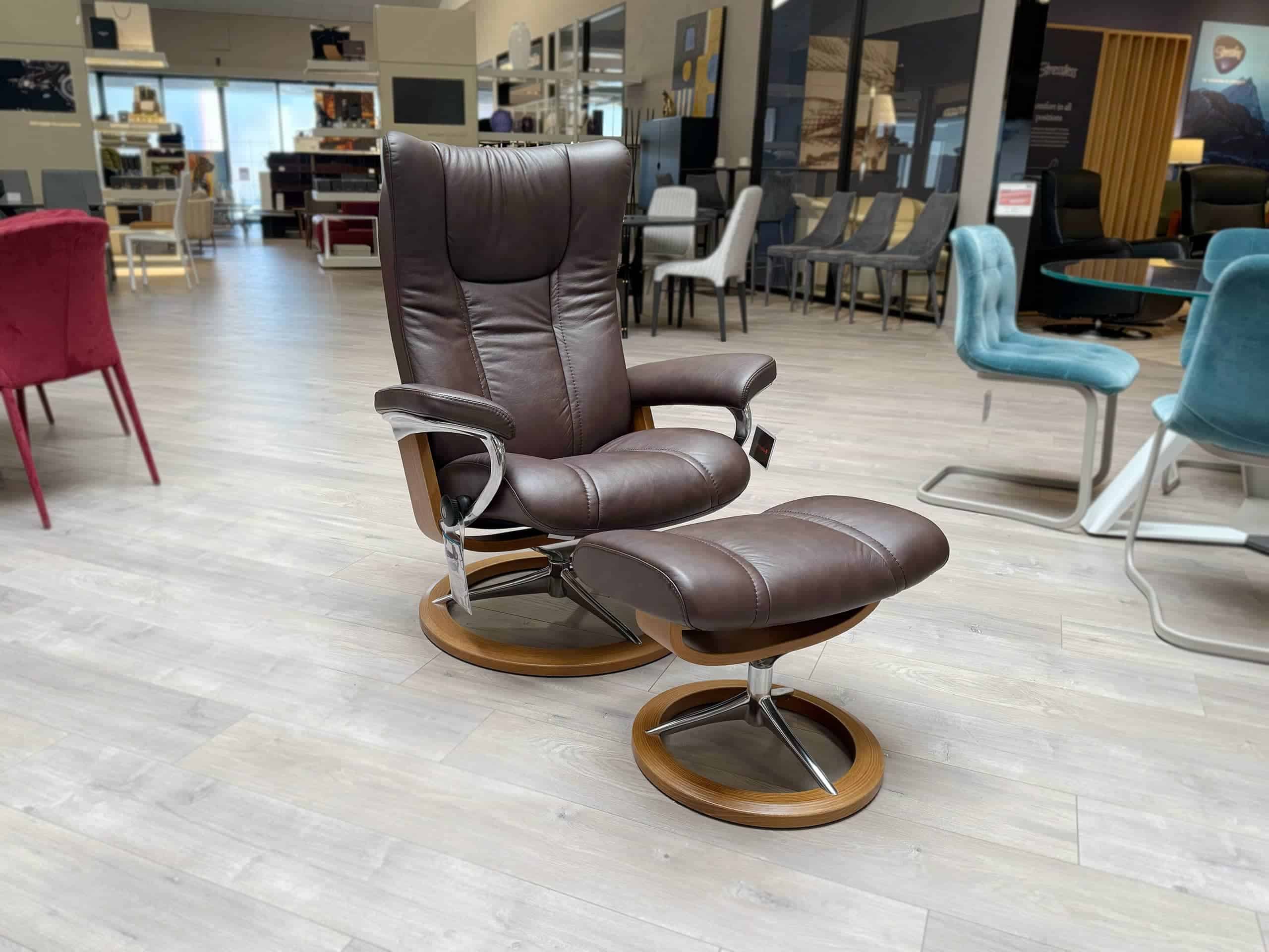 Wing Signature M Paloma Chocolate Teak Base