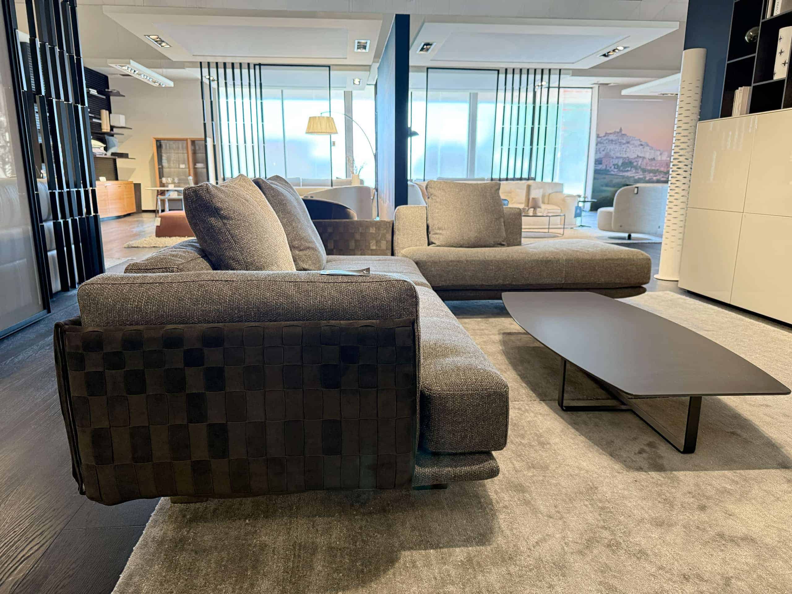 Natuzzi Italia Campus 4pc Sectional Bronze - Furnitalia | Compact