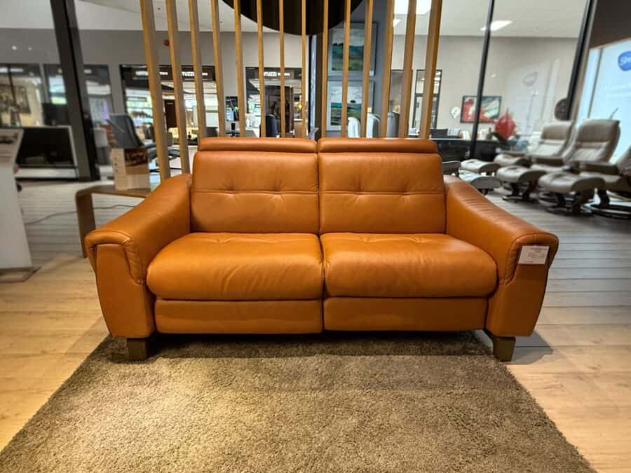 Stressless Anna Power Loveseat New Cognac A3 Arms Walnut Trim 2
