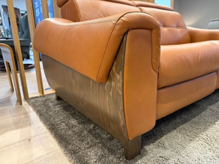 Stressless Anna Power Loveseat New Cognac A3 Arms Walnut Trim 3