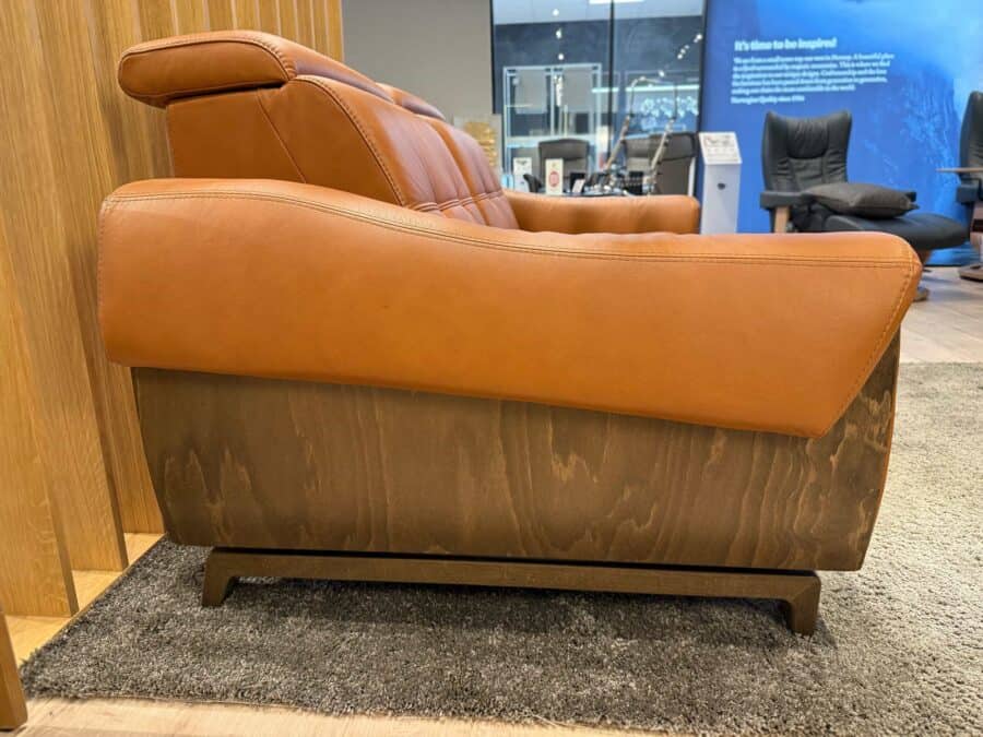 Stressless Anna Power Loveseat New Cognac A3 Arms Walnut Trim 5