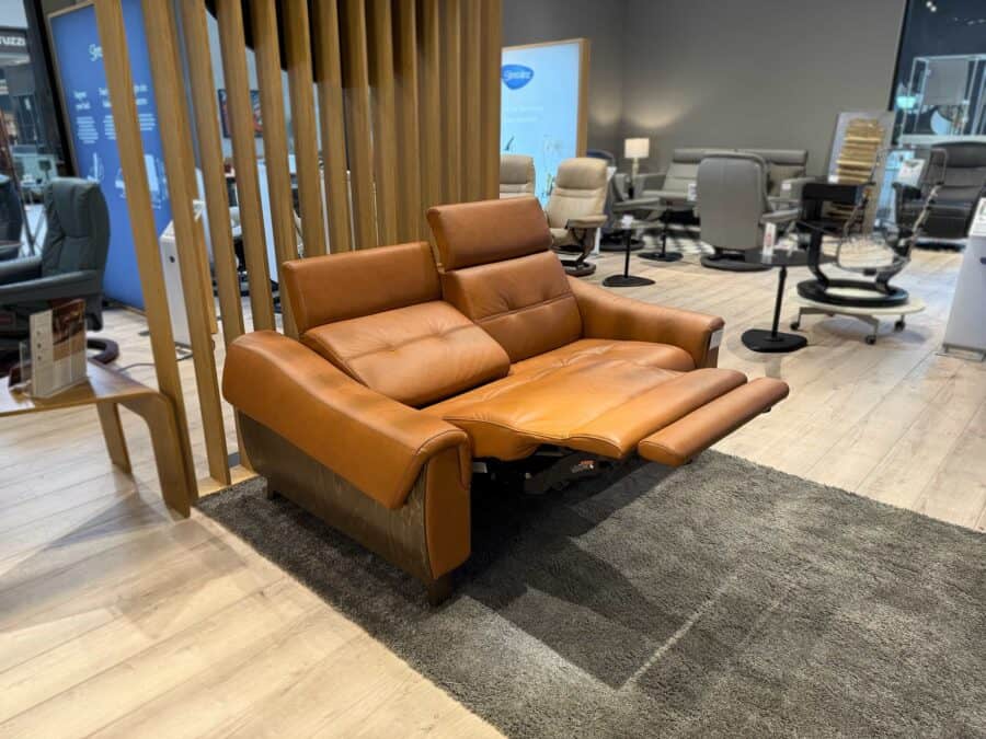 Stressless Anna Power Loveseat New Cognac A3 Arms Walnut Trim 6