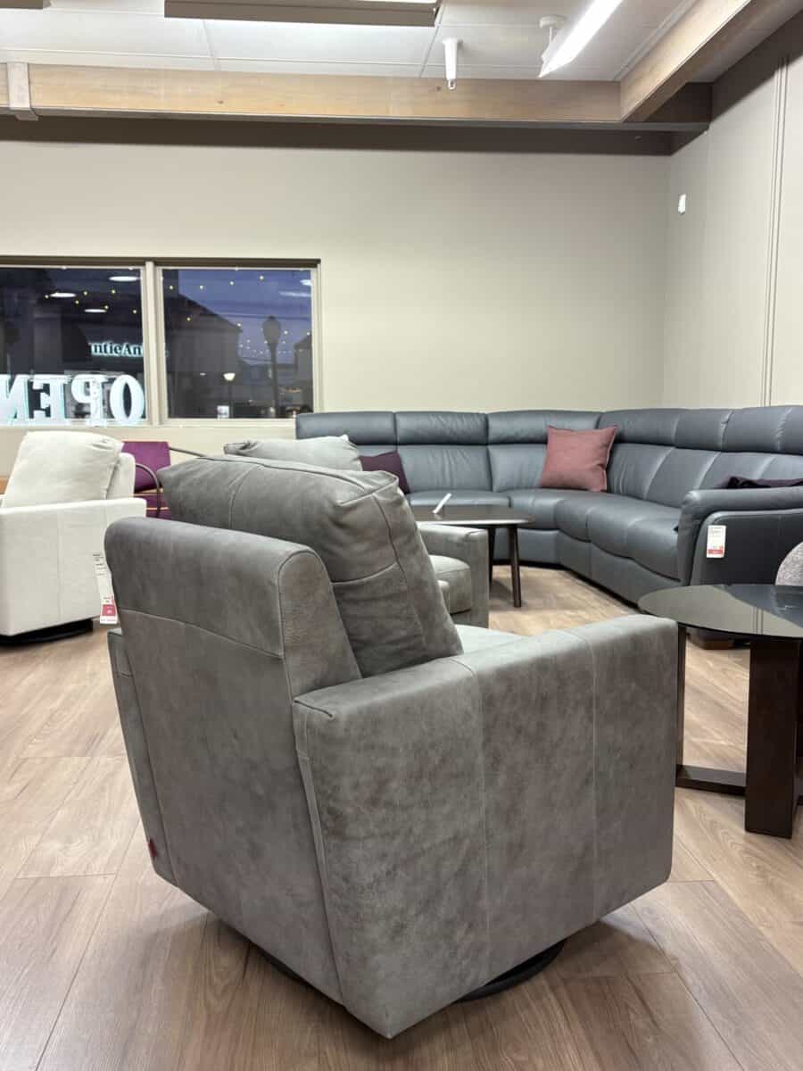FRANCIS Swivel Armchair - Image 5