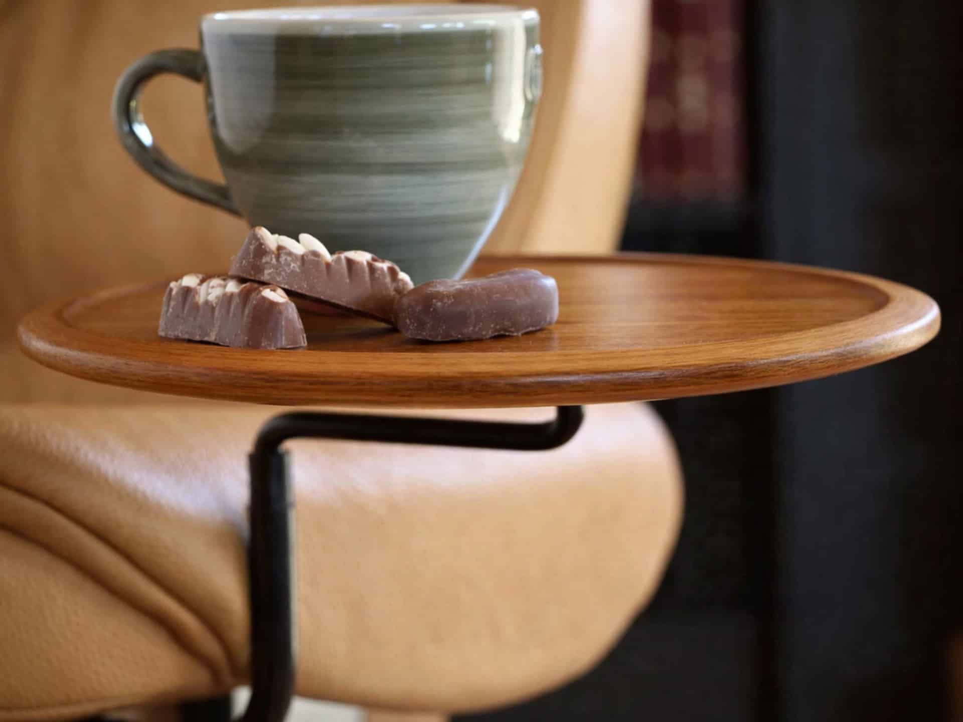 EKORNES ベージュ レザー スツール Stressless® Swing table - Furnitalia | Comfort Meets Convenience
