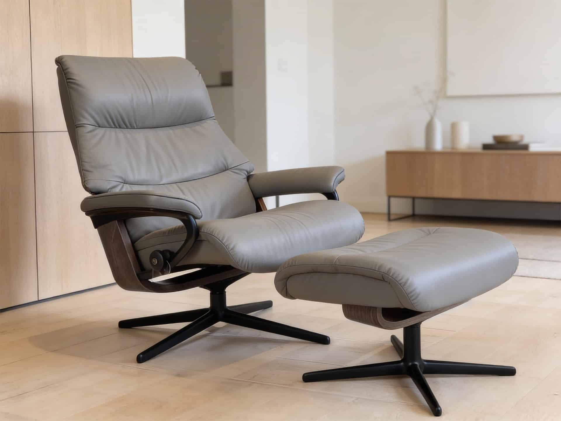 Stressless® View Cross Recliner with Ottoman - Furnitalia | The