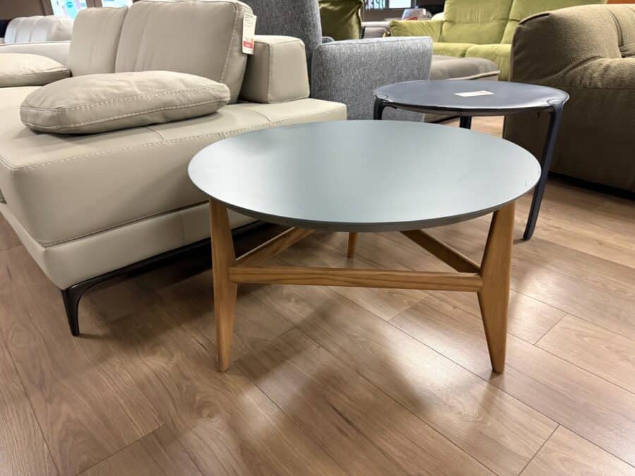 PLETTRO Central Table - Image 3