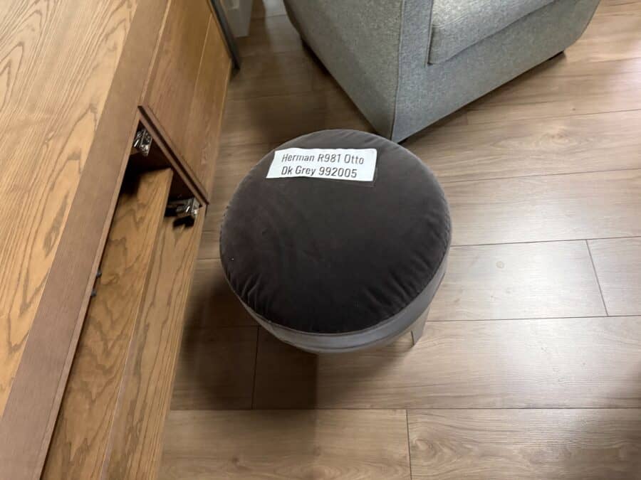 HERMAN Round Ottoman - Image 4
