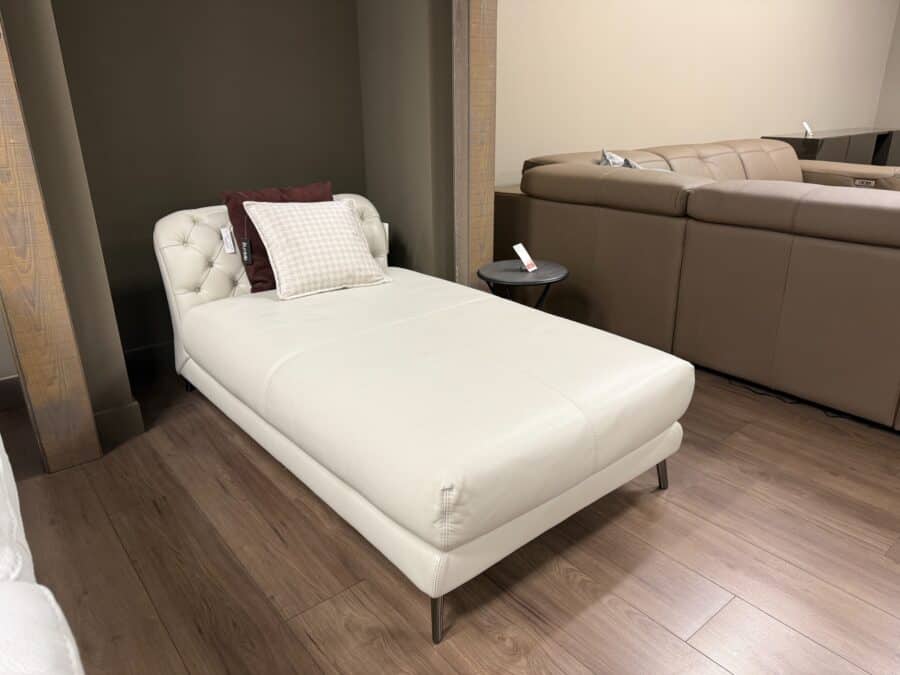 Natuzzi Italia La Scala Chaise Lounge - Furnitalia | Contemporary