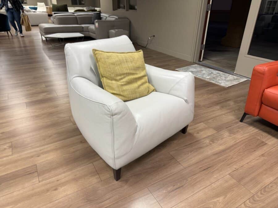 DOLLY Armchair - Image 3