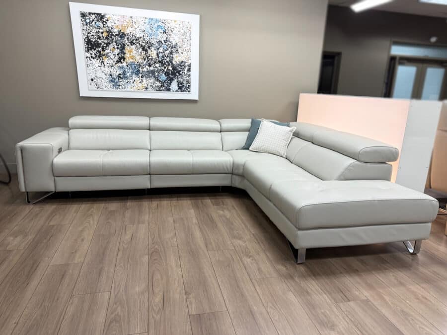 Estro Milano - Verso Leather Power Sectional Pearl Grey - showroom view