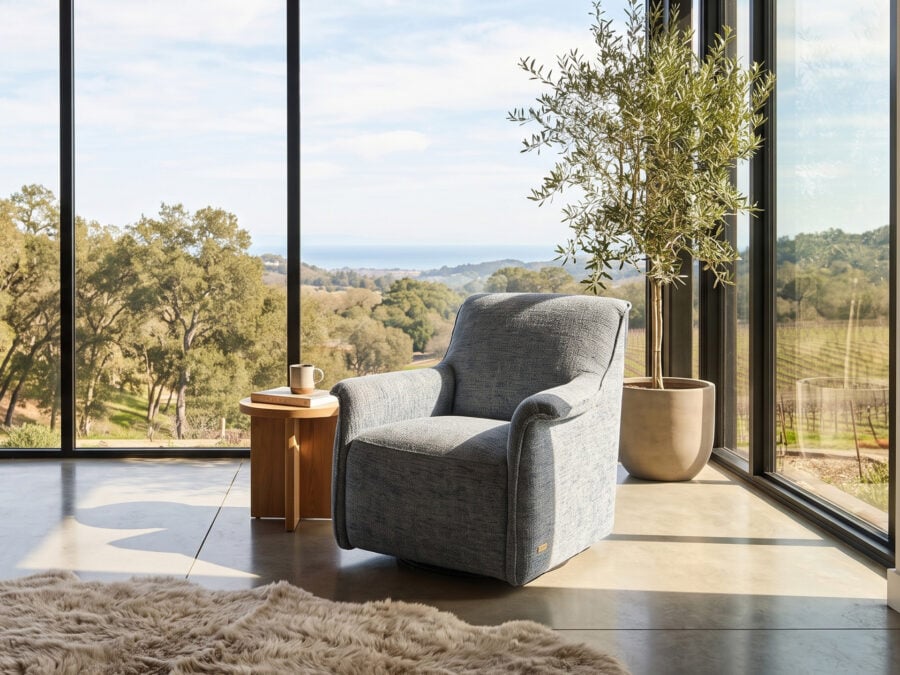 Estro Milano Butterfly Swivel Armchair