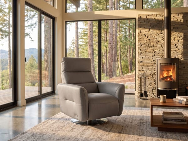 Estro Milano Norma Power Recliner Cloud Leather