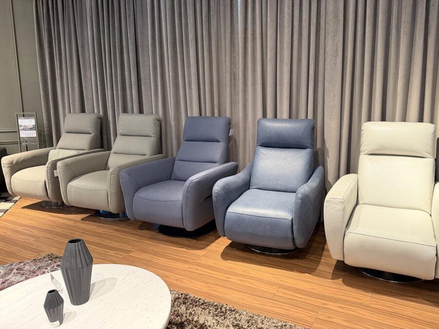 Estro Milano Norma Power Recliner Cloud Leather