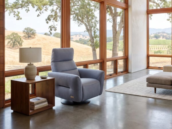 Estro Milano Norma Power Recliner Ocean Leather