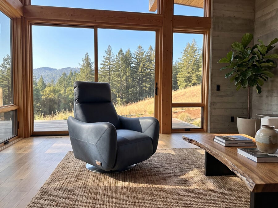 Estro Milano Rebecca Power Recliner Blue Leather