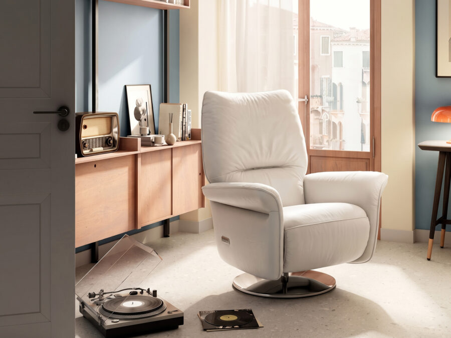 Natuzzi Editions Angelica C236 Power Recliner