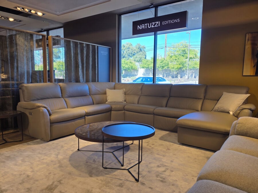 Natuzzi Editions Memphis C286 Power Sectional