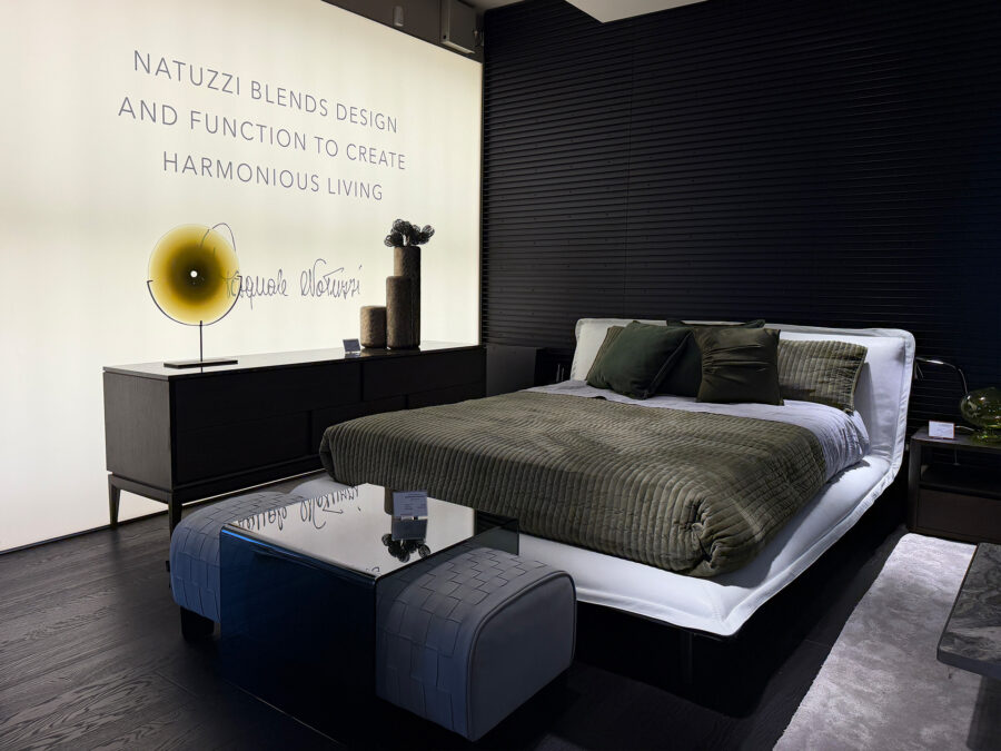 Natuzzi Italia Piuma Queen Bed