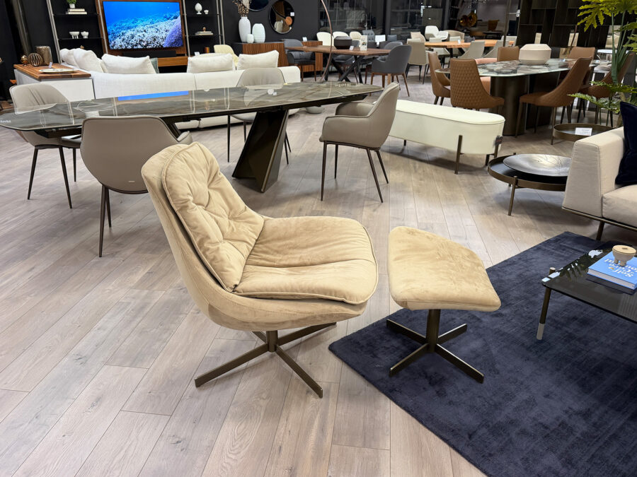 Bontempi Daya Swivel Chair with Ottoman