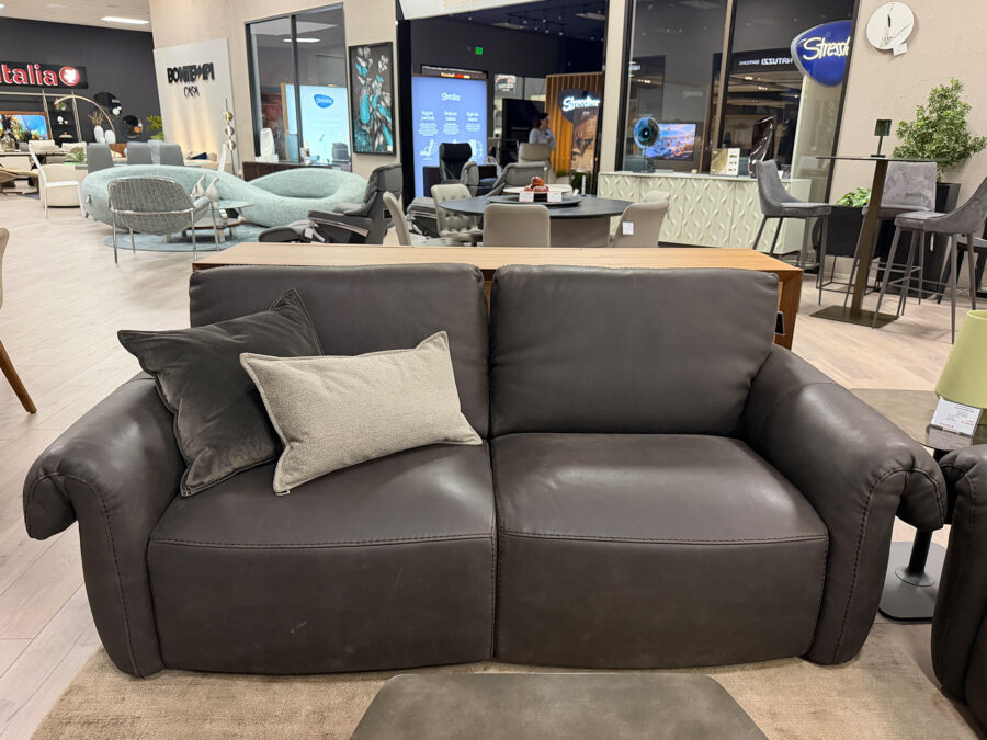 Estro Milano Fly Loveseat