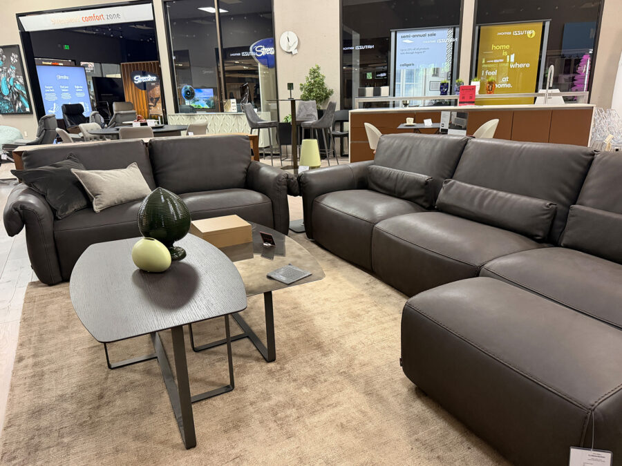 Estro Milano Fly Loveseat