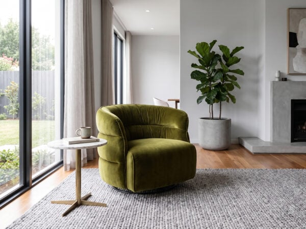 Natuzzi Italia 3102 Couture Swivel Armchair