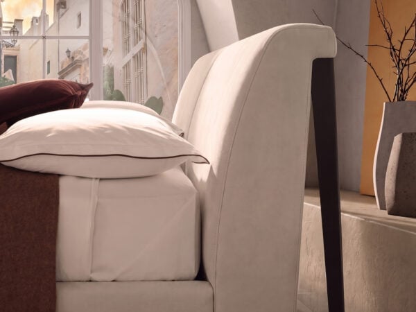Natuzzi Italia Diamante King Bed