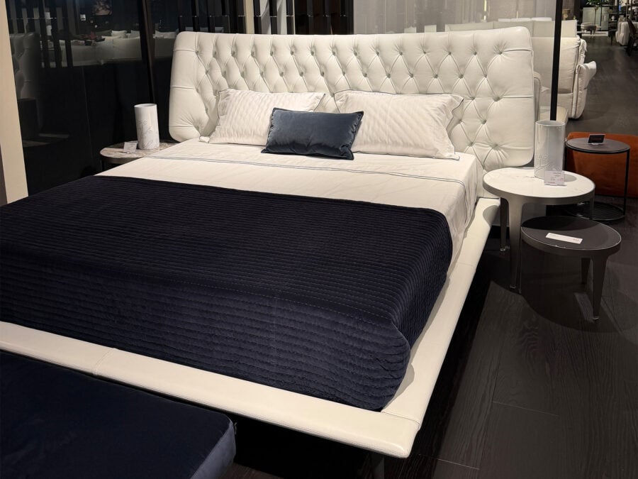 Natuzzi Italia Dolcevita King Bed