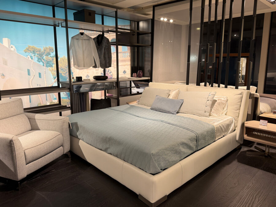 Natuzzi Italia Fenice King Storage Bed