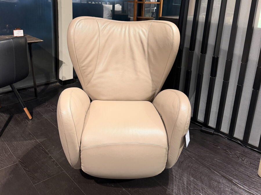 Natuzzi Italia Fiorita Power Recliner