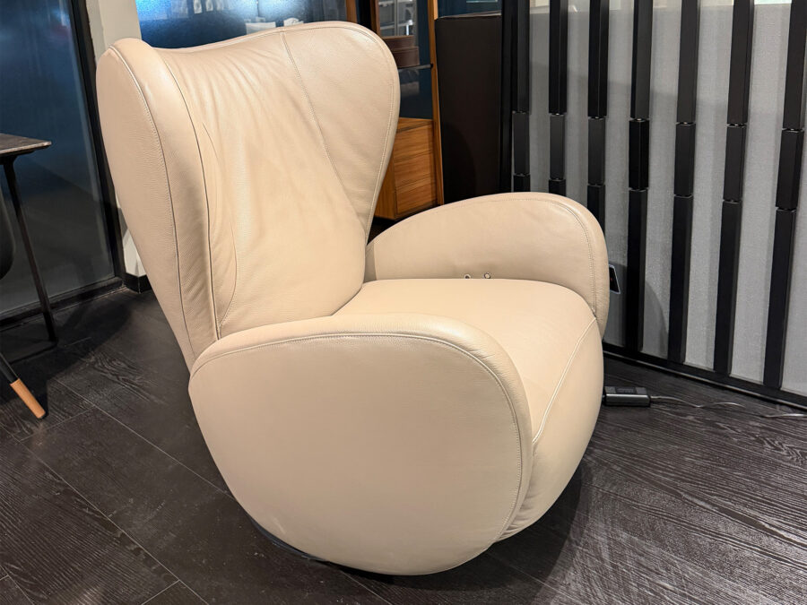 Natuzzi Italia Fiorita Power Recliner
