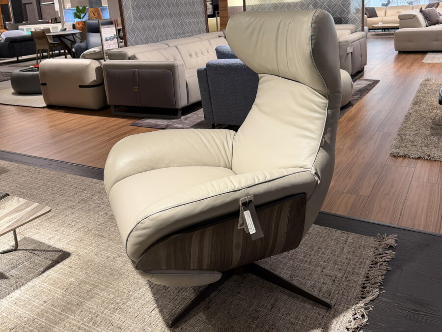 Natuzzi Italia Ilia Power Recliner