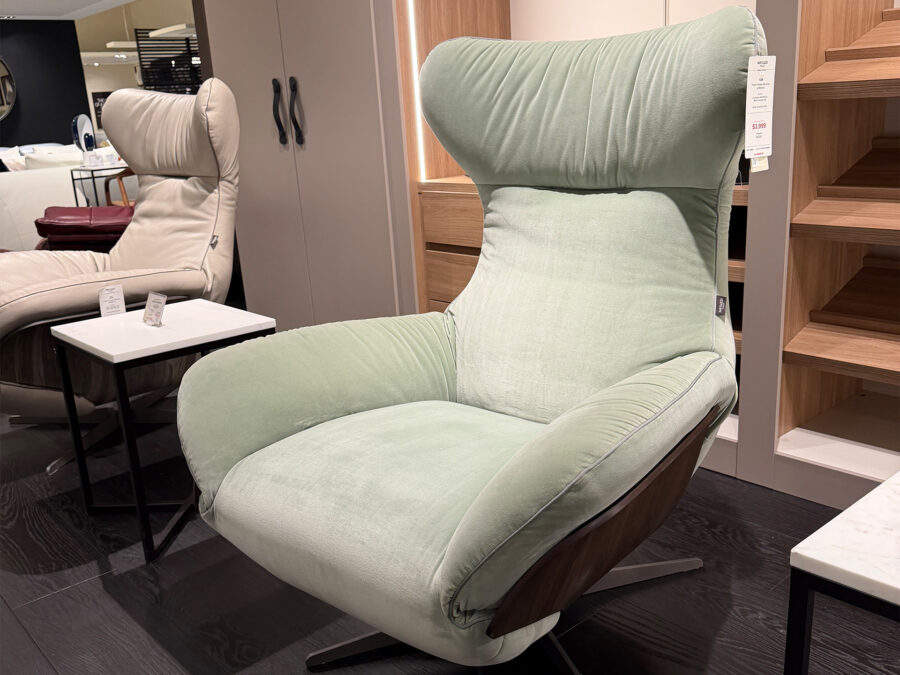 Natuzzi Italia Ilia Power Recliner
