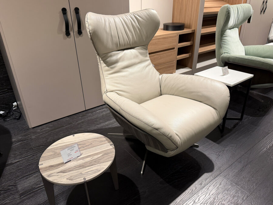Natuzzi Italia Ilia Power Recliner