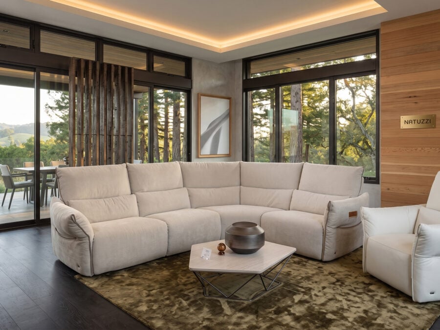 Natuzzi Italia Wellbe Power Sectional Beige
